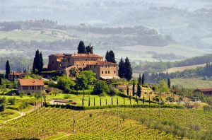 Ταξιδεύοντας στην Ιταλία: τα 8 καλύτερα μέρη για κρασί και διακοπές!